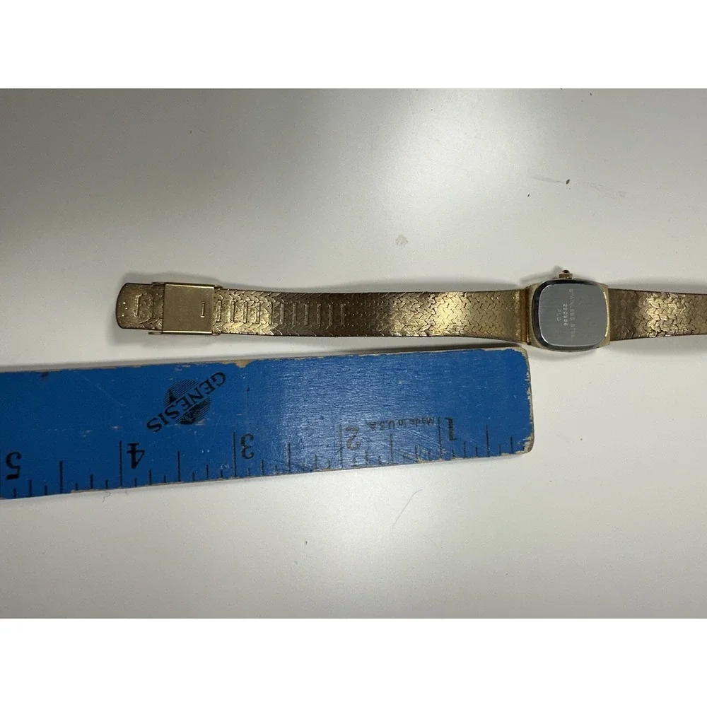 Geneva Gold Nugget Ladies‎ Watch Stainless Steel FLG Clasp 220566 Needs Battery